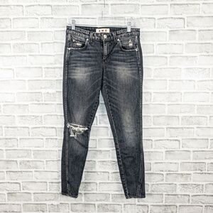 AMO Denim Size 26 Twist Skinny Jeans Black VIXON ripped knee